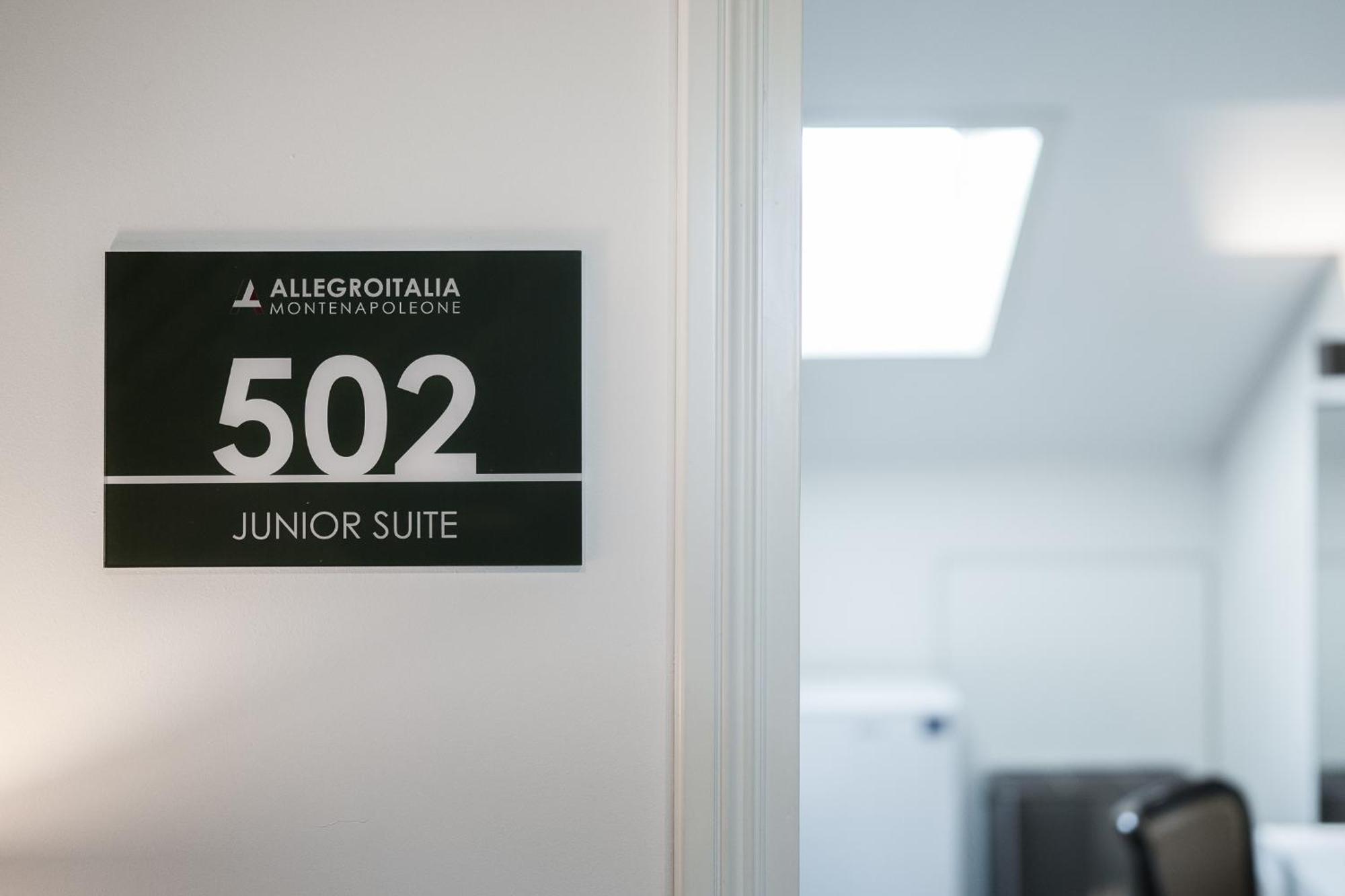 Allegroitalia Penthouse Montenapoleone Milão Exterior foto