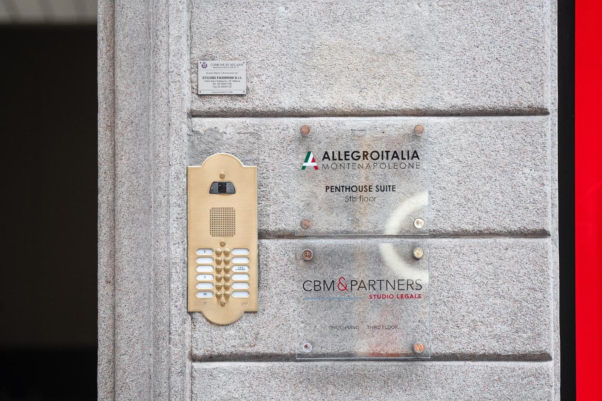 Allegroitalia Penthouse Montenapoleone Milão Exterior foto